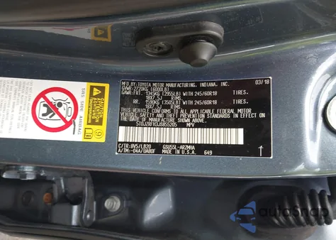 2018 Toyota Highlander Xle z USA, uszkodzony, nr VIN 5TDJZRFH3JS855205